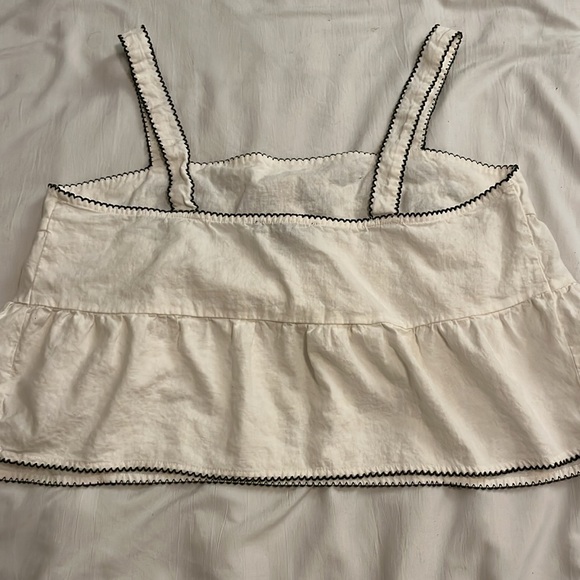 Forever 21 embroidered cropped tank top - Picture 4 of 4